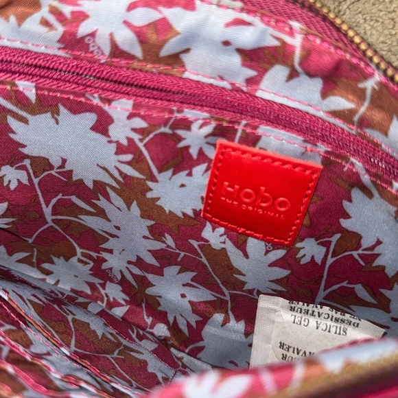 HOBO Rich Burgundy Leather Clutch - Picture 3 of 6